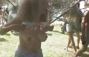 XXX PORN با کوس سکسی متحرک مشاعره بزرگ: دختر برهنه اغوا