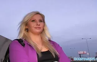 XXX تشویق شونده Busty عکس هاى سکسى متحرک در تقدیر