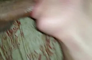 XXX دختر عکسمتحرک سکسی عضو عموی خواب بازی می کند