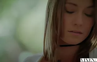 XXX مردی با یک دیک بزرگ دوست عکس سکسی متحرک الکسیس تگزاس دختر شلوغ دخترش را در جوراب لیس می زند