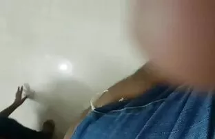 XXX خانه پورن: زن و شوهر سعی می کنند عکس سکسی متحرک کون کردن سه نفر داشته باشند